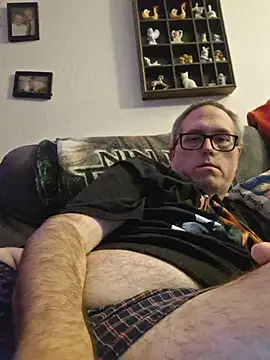 Snapshot of Smallone327 chatting on 11/01/25, 06:15 Smallone327 online show from 11/01/25, 06:15