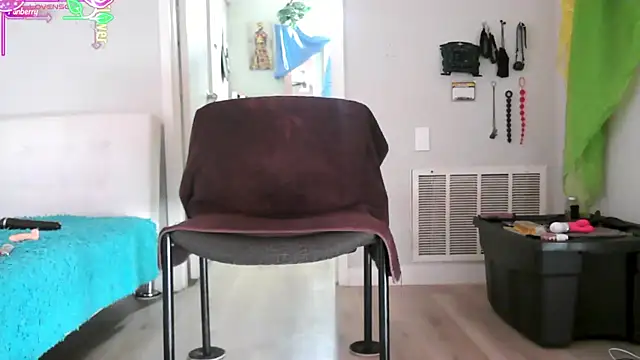 Queenanitadix online show from 06/28/26, 04:57