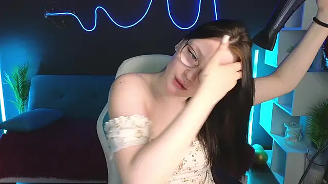 milliedoll online show from 03/19/25, 08:34