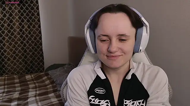 Luna Loveee online show from 05/01/26, 05:56