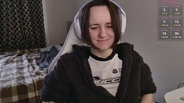Luna Loveee online show from 05/11/26, 07:25