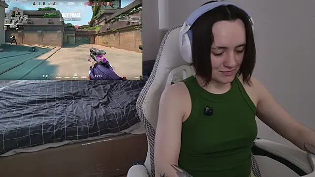 Luna Loveee online show from 06/25/26, 05:23