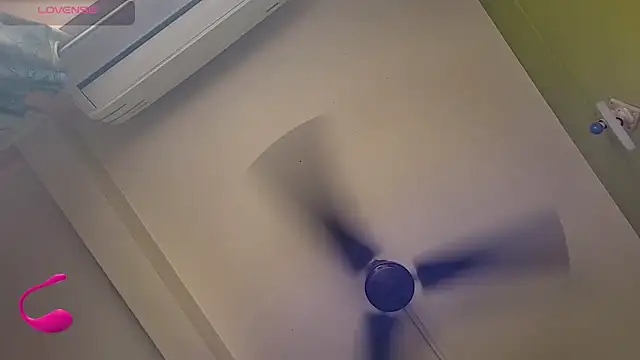 Snapshot of Hotty_Neha69 chatting on 03/21/25, 05:43 Hotty Neha69 online show from 03/21/25, 05:43