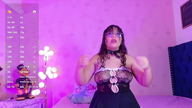 Snapshot of innocenthazel chatting on 02/06/26, 03:22 innocenthazel online show from 02/06/26, 03:22