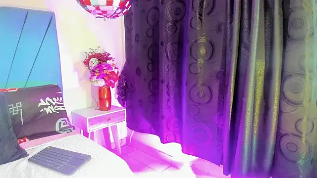 Mariana star1 online show from 04/29/26, 04:16