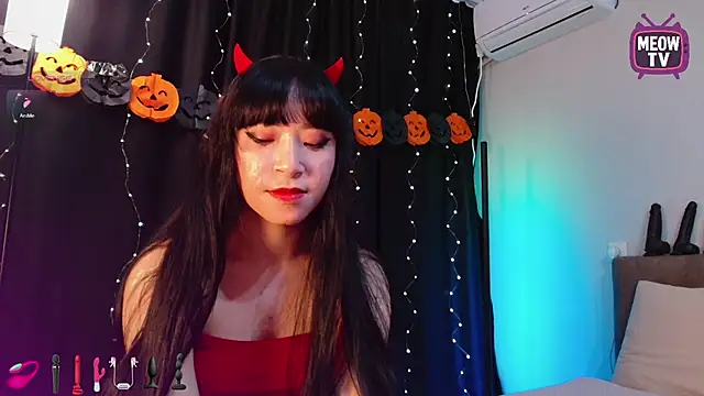 miyakimi0101 online show from 10/23/25, 12:10