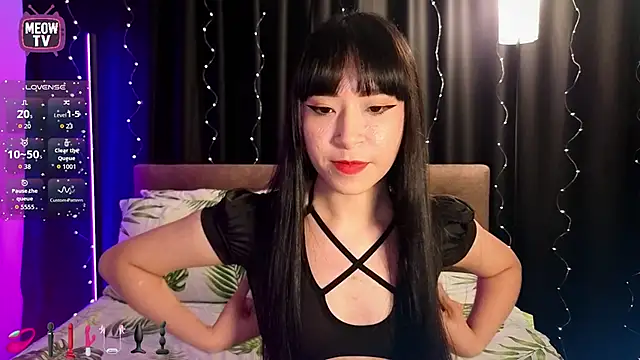 miyakimi0101 online show from 06/11/26, 11:47