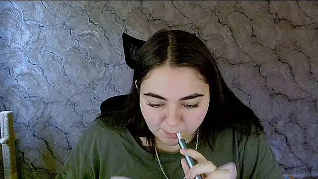 Snapshot of kitsune_8 chatting on 10/09/25, 05:05 kitsune 8 online show from 10/09/25, 05:05
