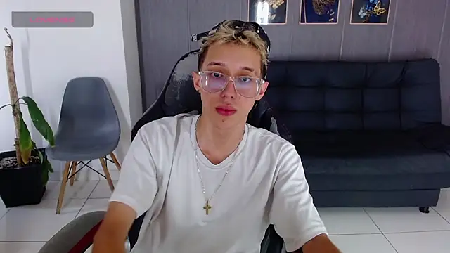 skinny bigcock02 online show from 11/29/25, 08:45