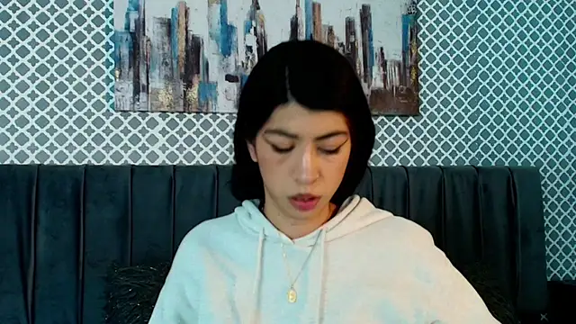 Snapshot of Cassie_bloom chatting on 10/11/25, 04:01 Cassie bloom online show from 10/11/25, 04:01