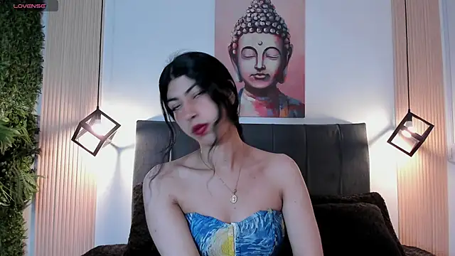 Snapshot of Cassie_bloom chatting on 10/29/25, 08:21 Cassie bloom online show from 10/29/25, 08:21