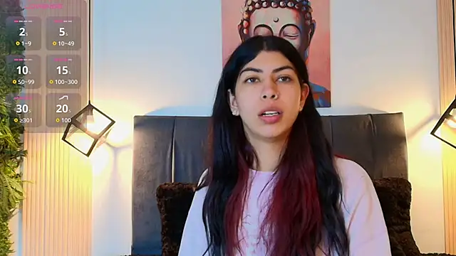 Snapshot of Cassie_bloom chatting on 11/15/25, 07:32 Cassie bloom online show from 11/15/25, 07:32