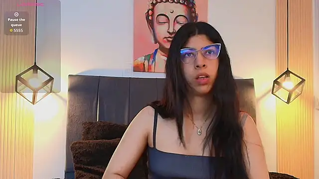 Snapshot of Cassie_bloom chatting on 11/27/25, 08:11 Cassie bloom online show from 11/27/25, 08:11