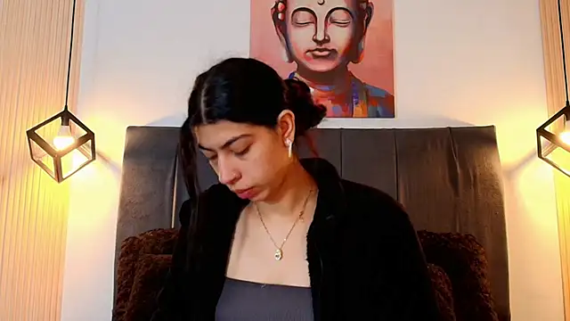 Snapshot of Cassie_bloom chatting on 12/01/25, 08:03 Cassie bloom online show from 12/01/25, 08:03