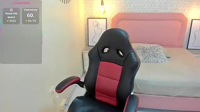 MEGANZARICK online show from 10/07/25, 01:19