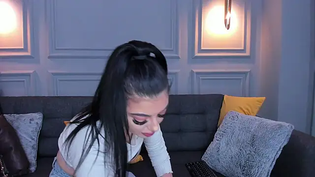 BridgitteBia online show from 02/26/25, 09:58