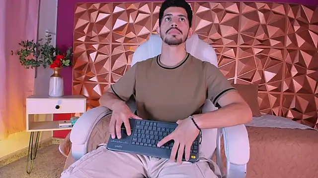 AlejandroStormm online show from 03/14/25, 09:21