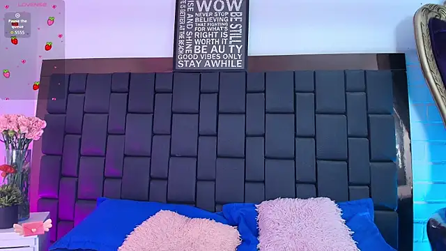 Lexi Howard  online show from 11/26/25, 04:57