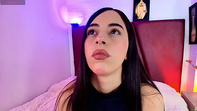 Lexi Howard  online show from 05/12/26, 05:26