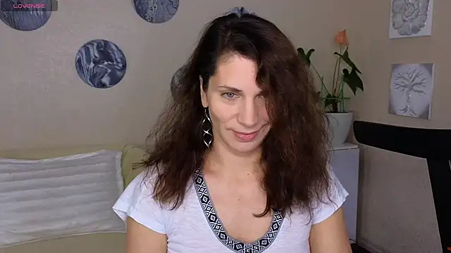 Snapshot of mylady_xenia chatting on 03/15/26, 09:43 mylady xenia online show from 03/15/26, 09:43