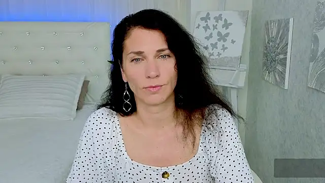 mylady xenia online show from 06/25/26, 10:03