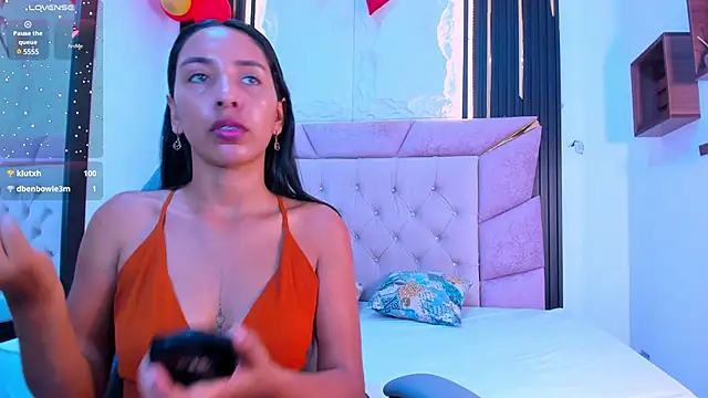 Emma lorense22 online show from 02/22/25, 07:25