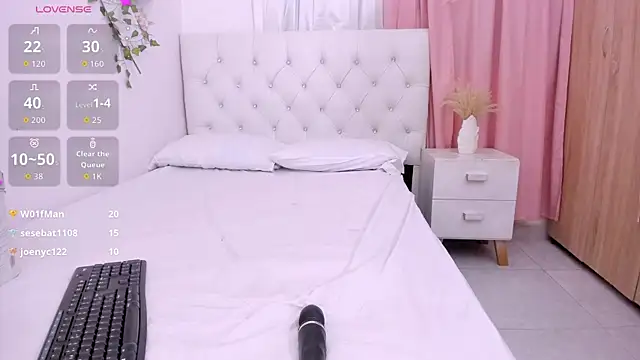 Emma lorense22 online show from 09/10/25, 07:36