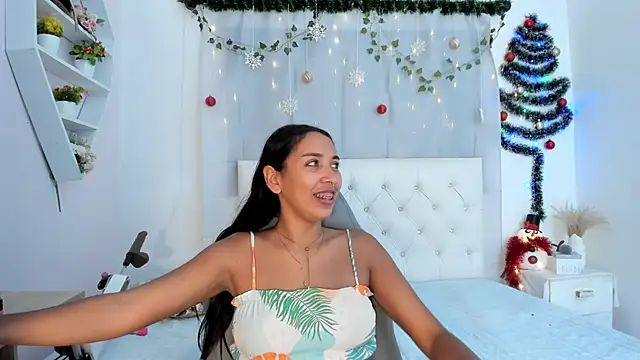 Emma lorense22 online show from 12/18/25, 07:53