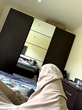 mikekmi21 online show from 12/15/25, 11:25