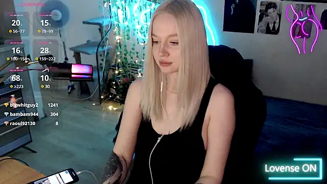 Snapshot of lissallor_ chatting on 03/20/25, 10:07 lissallor online show from 03/20/25, 10:07