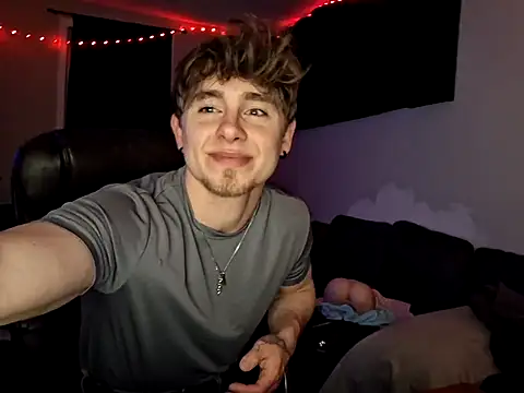 Snapshot of JCstrings chatting on 03/16/25, 07:59 JCstrings online show from 03/16/25, 07:59