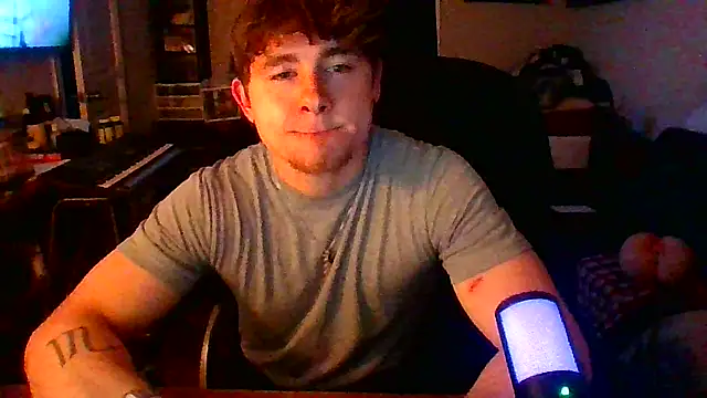 Snapshot of JCstrings chatting on 03/23/25, 06:47 JCstrings online show from 03/23/25, 06:47