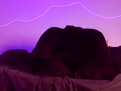 Snapshot of MsBootyBoop chatting on 12/04/25, 09:29 MsBootyBoop online show from 12/04/25, 09:29