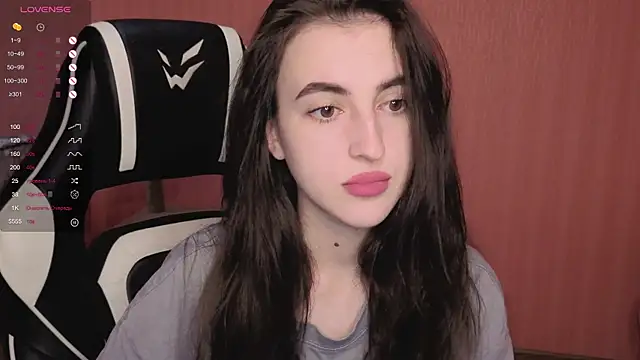 Snapshot of reaiss chatting on 09/23/25, 01:30 reaiss online show from 09/23/25, 01:30