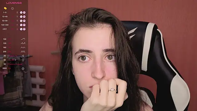 Snapshot of reaiss chatting on 10/01/25, 03:56 reaiss online show from 10/01/25, 03:56