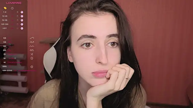 Snapshot of reaiss chatting on 10/06/25, 05:27 reaiss online show from 10/06/25, 05:27