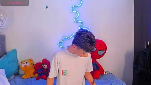 callum 77 online show from 11/11/25, 04:34