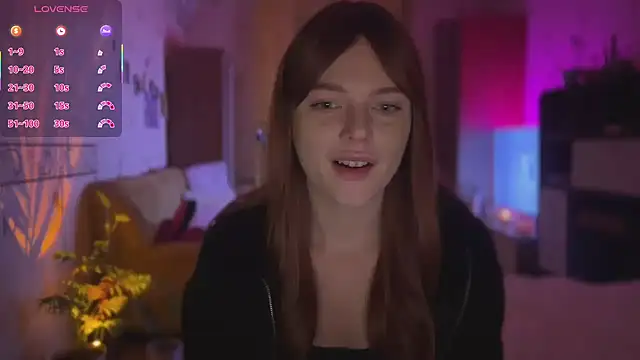 CherryRed Girl online show from 12/02/25, 09:43