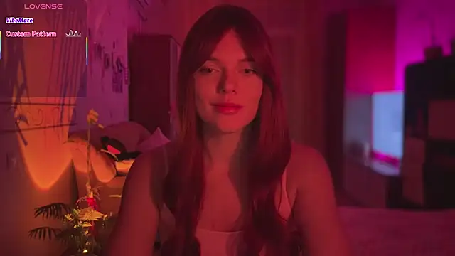 CherryRed Girl online show from 06/18/26, 11:09