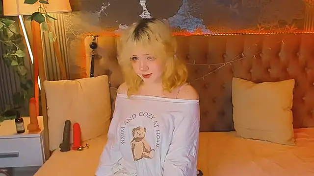 EmilyAngells online show from 05/20/26, 06:08