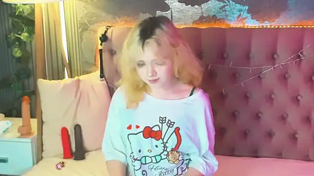EmilyAngells online show from 05/28/26, 06:00