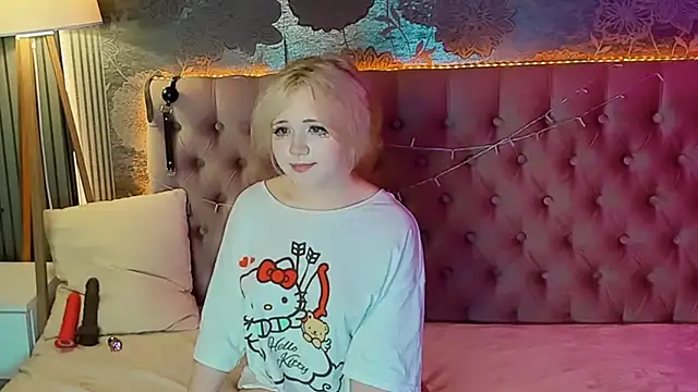 EmilyAngells online show from 06/10/26, 06:56