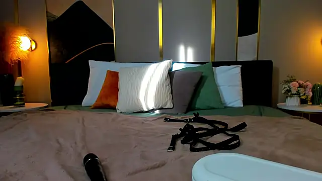 Snapshot of _BunnyDollStella_ chatting on 02/24/25, 04:38 BunnyDollStella online show from 02/24/25, 04:38