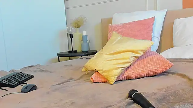  BunnyDollStella  online show from 03/16/25, 07:15