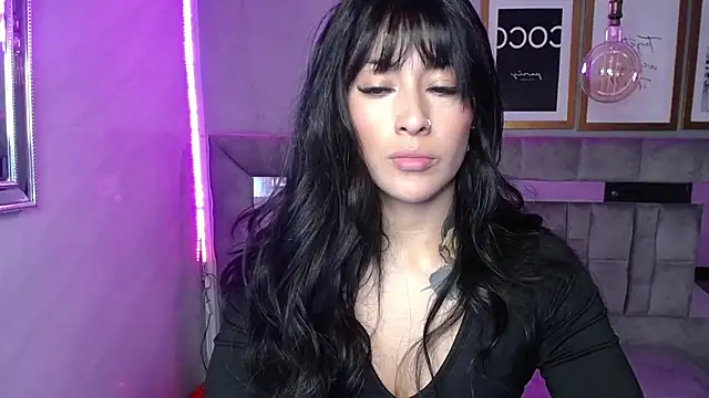 Isabella Collen v online show from 03/06/25, 12:30