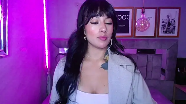 Isabella Collen v online show from 03/19/25, 12:34