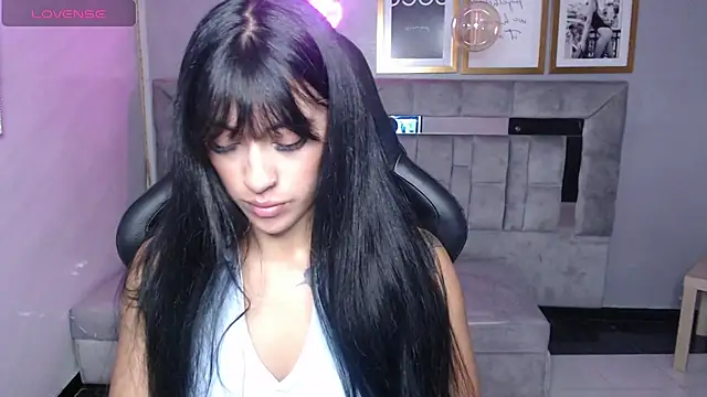 Isabella Collen v online show from 09/10/25, 01:00