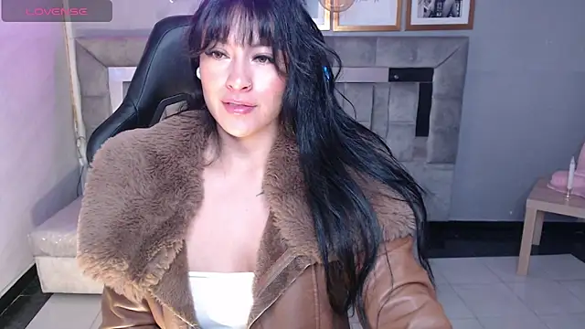 Isabella Collen v online show from 11/13/25, 12:59