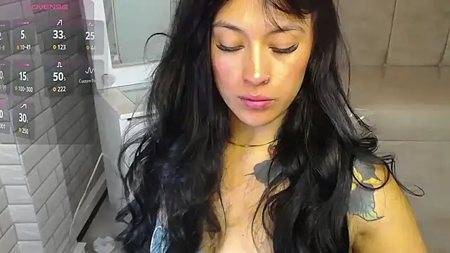 Snapshot of Isabella_Collen_v chatting on 02/13/26, 01:07 Isabella Collen v online show from 02/13/26, 01:07