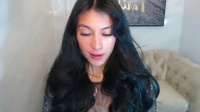 Isabella Collen v online show from 05/19/26, 01:17